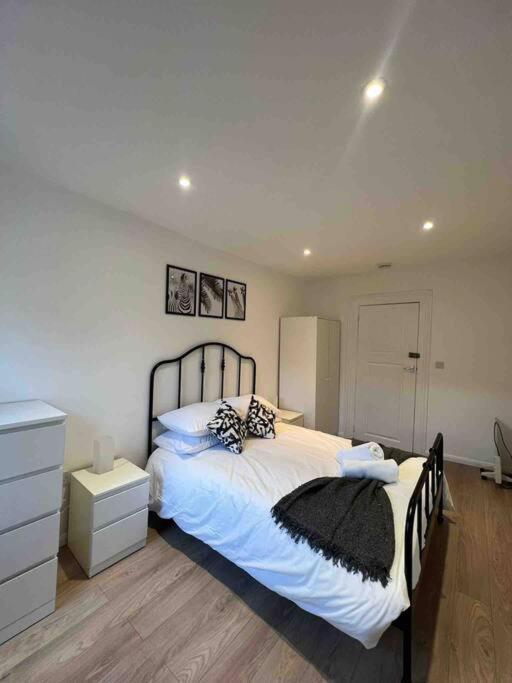 Fully Equipped 2 Bed Flat On Old Compton St! Londres Exterior foto